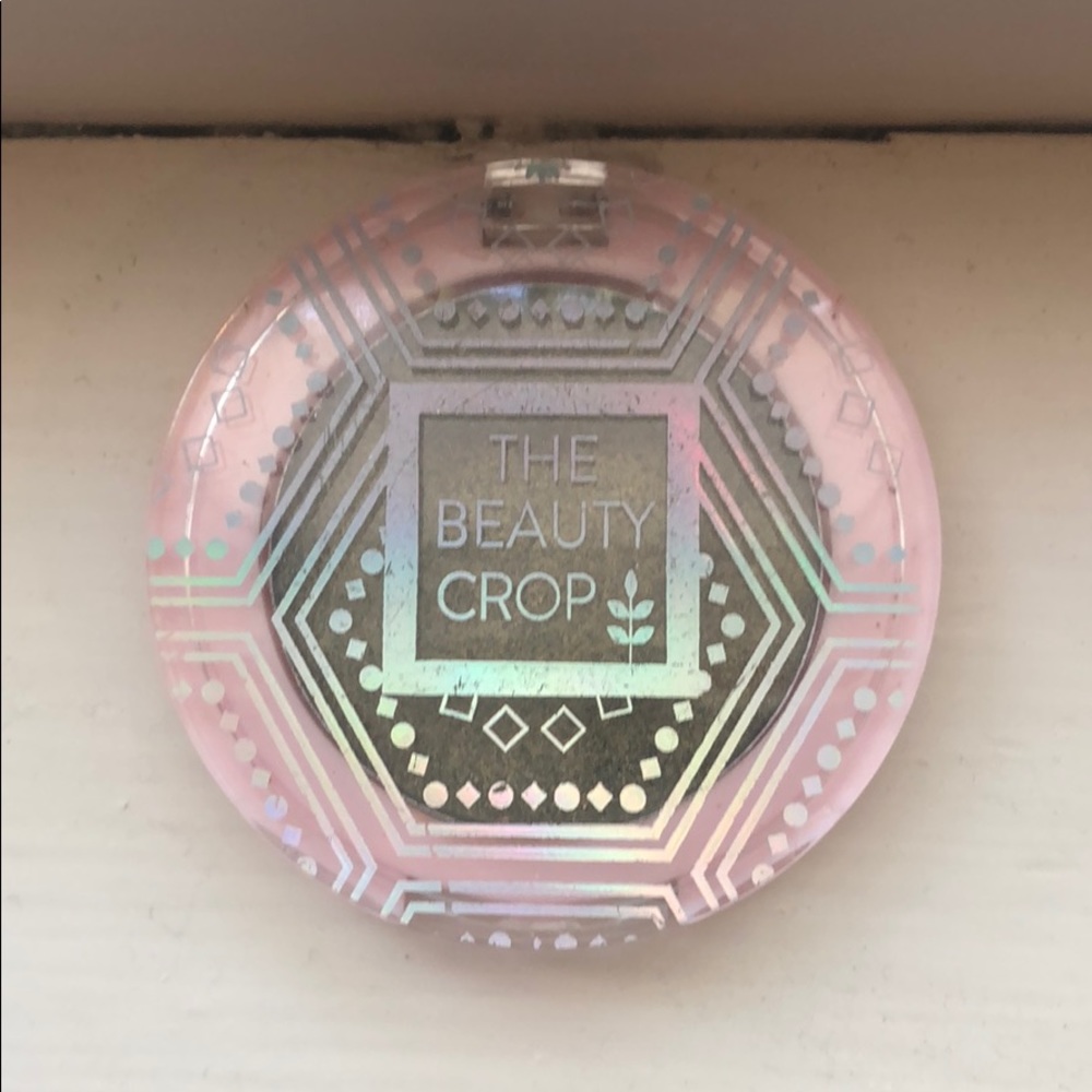 The Beauty Crop eyeshadow:shade: Halcyon